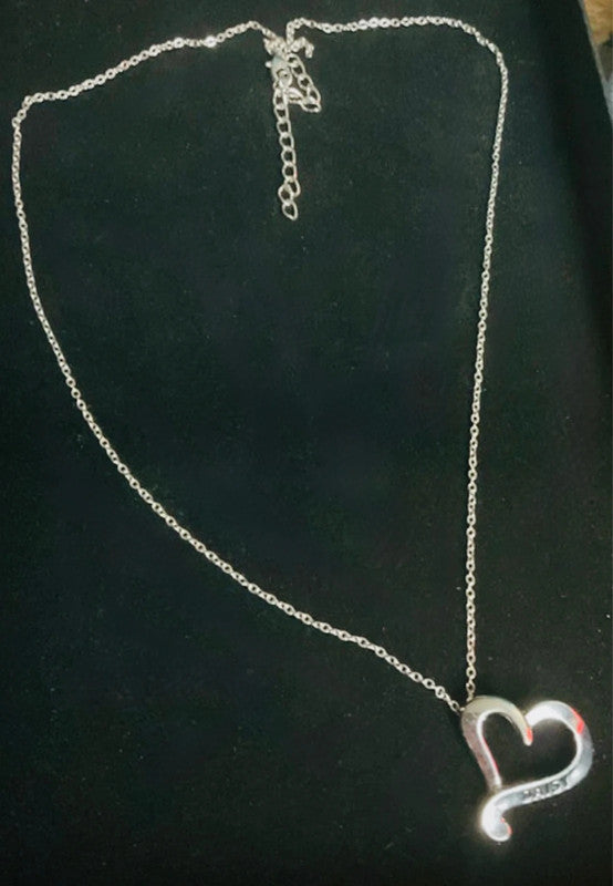 Daisy Signed Heart Pendant Necklace – Romantic Silver Valentine’s Gift
