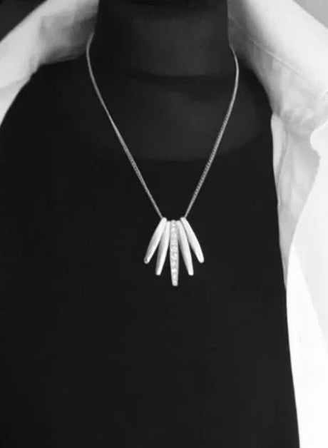 Chic Silver-Tone Bar Pendant Necklace with Sparkling Crystal Accents – Minimalist Jewelry for Women