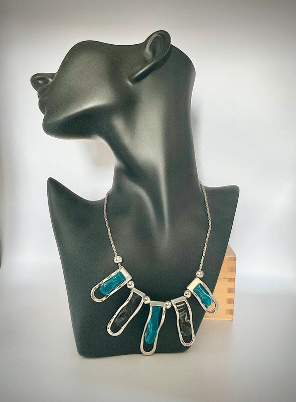 Silver-Tone Statement Necklace with Marbled Teal & Black Resin Beads – Bold & Modern