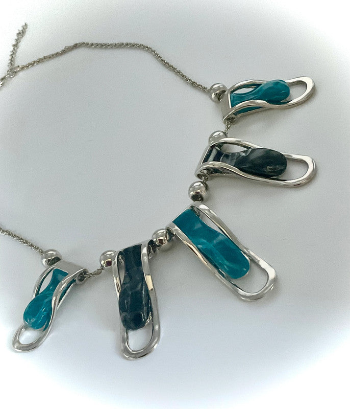 Silver-Tone Statement Necklace with Marbled Teal & Black Resin Beads – Bold & Modern