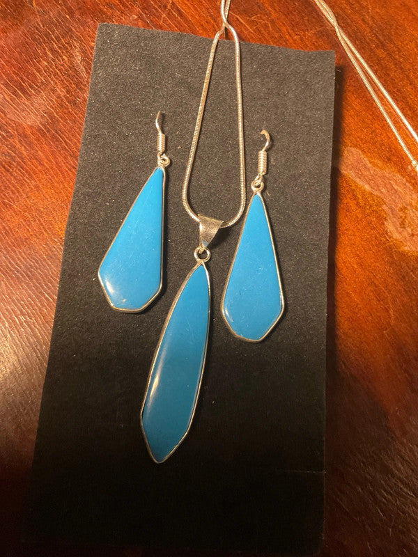 Blue Turquoise Earrings & Pendant Necklace Set – Elegant Stone Jewelry
