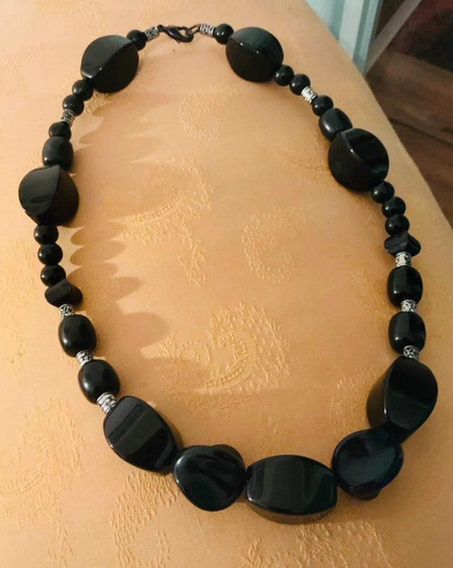 Retro 80s/90s Black Bead Statement Necklace – Chunky Faceted Silver Accents