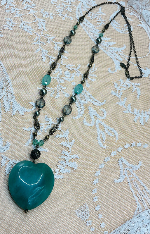 Vintage NEXT Green Heart Pendant Necklace – Boho Layered Bead Design