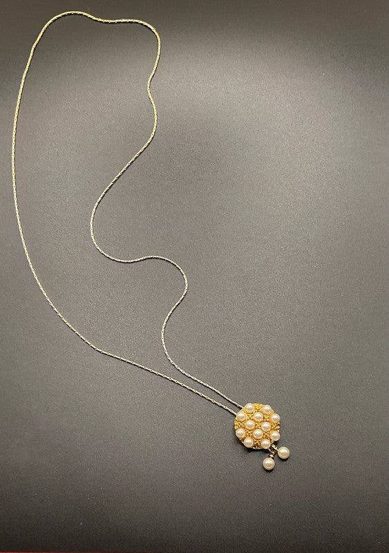 Vintage Pearl Cluster Pendant Necklace – Gold & Silver Two-Tone Chain