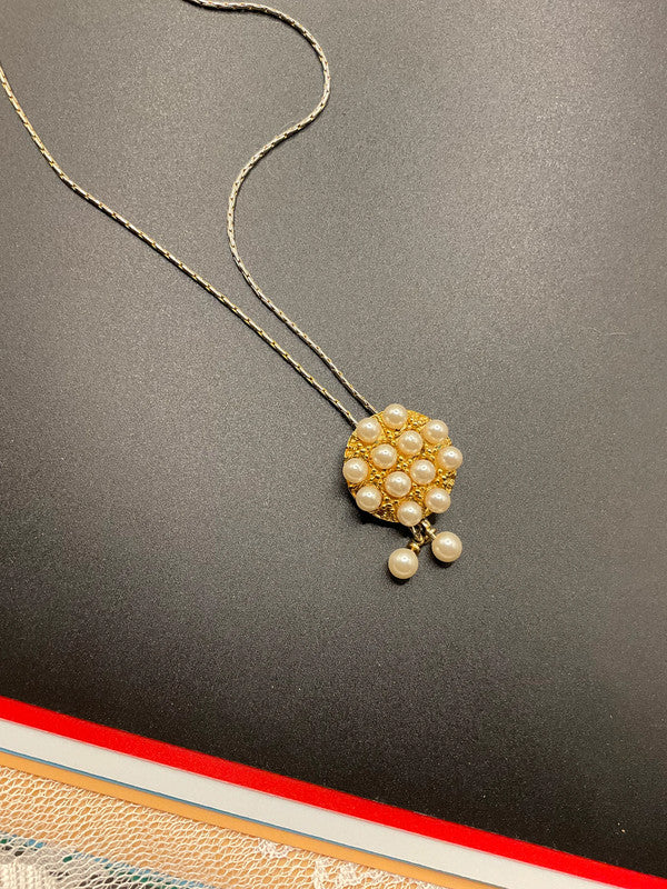 Vintage Pearl Cluster Pendant Necklace – Gold & Silver Two-Tone Chain