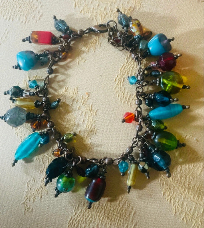 Boho Charm Bracelet – Colorful Mixed Beads – Playful & Stylish