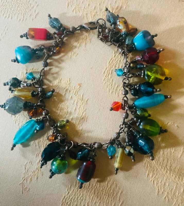Boho Charm Bracelet – Colorful Mixed Beads – Playful & Stylish
