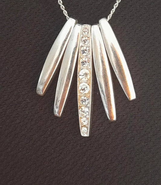 Chic Silver-Tone Bar Pendant Necklace with Sparkling Crystal Accents – Minimalist Jewelry for Women