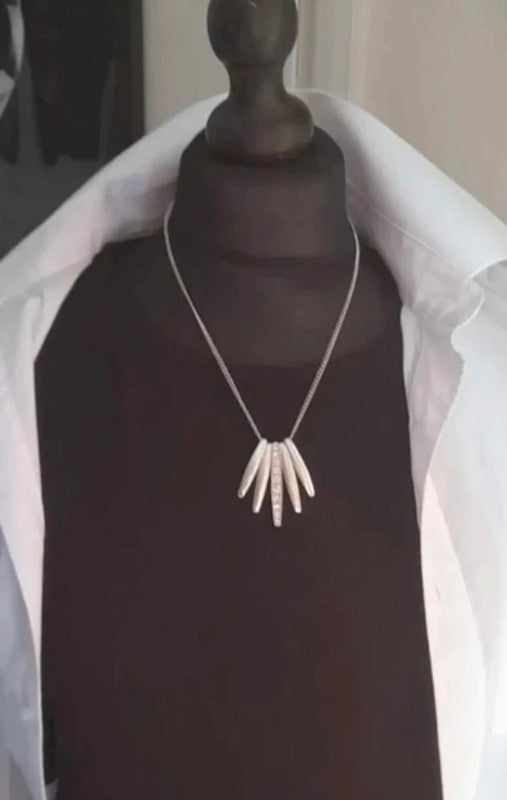 Chic Silver-Tone Bar Pendant Necklace with Sparkling Crystal Accents – Minimalist Jewelry for Women