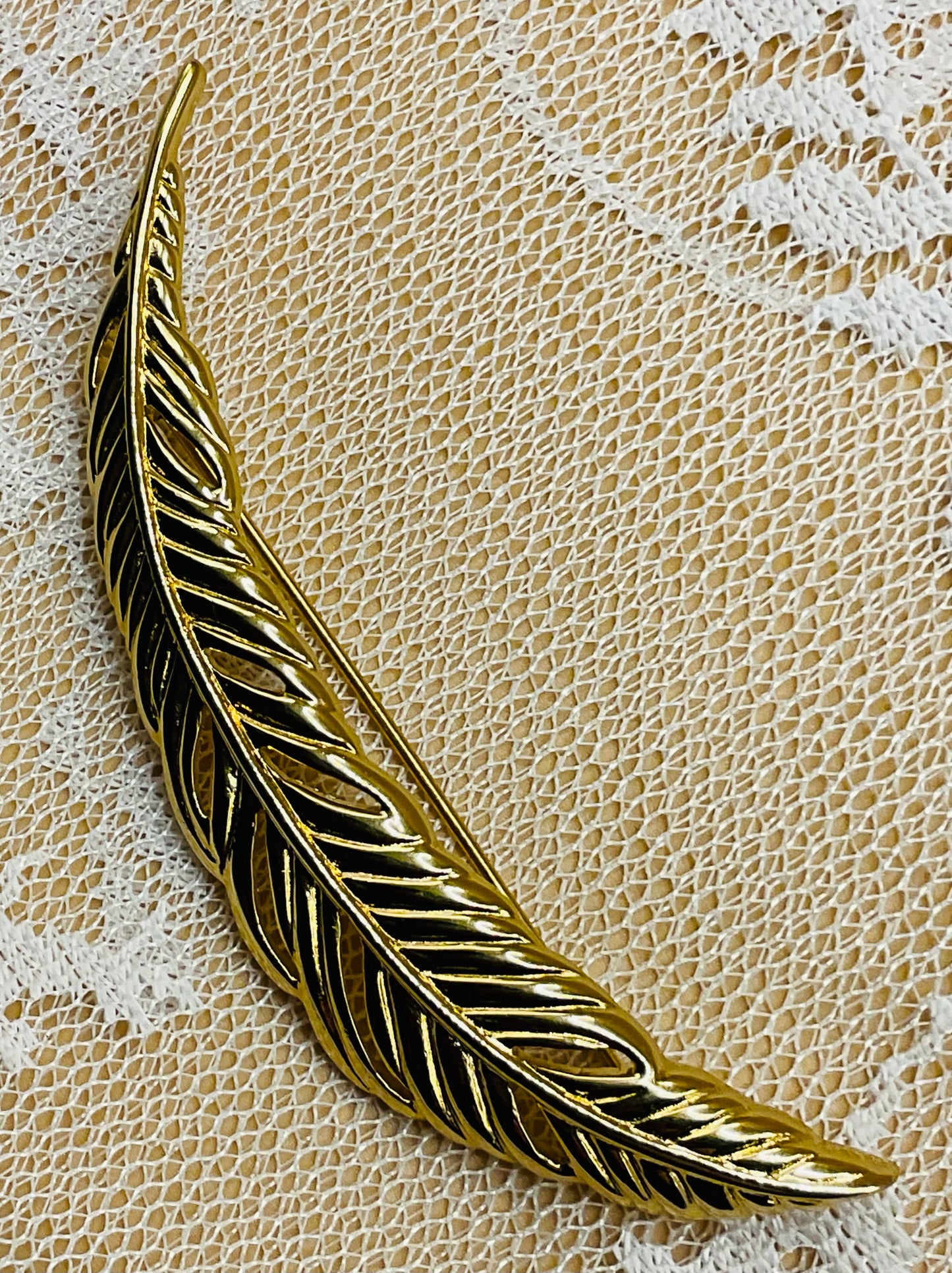 Vintage Monet Gold-Tone Feather Brooch – Signed Designer Jewelry