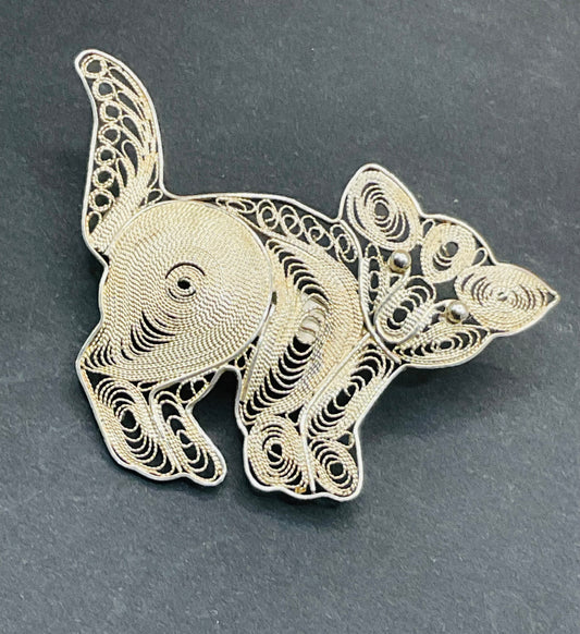 Vintage Sterling Silver Cat Brooch – Filigree Mid-Century Design