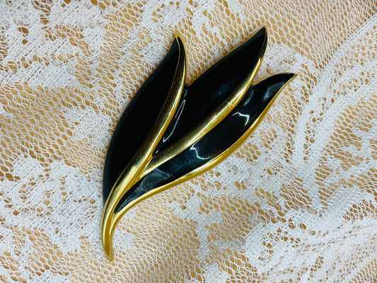 Vintage Napier Black Enamel Leaf Brooch – Gold-Tone Mid-Century Design