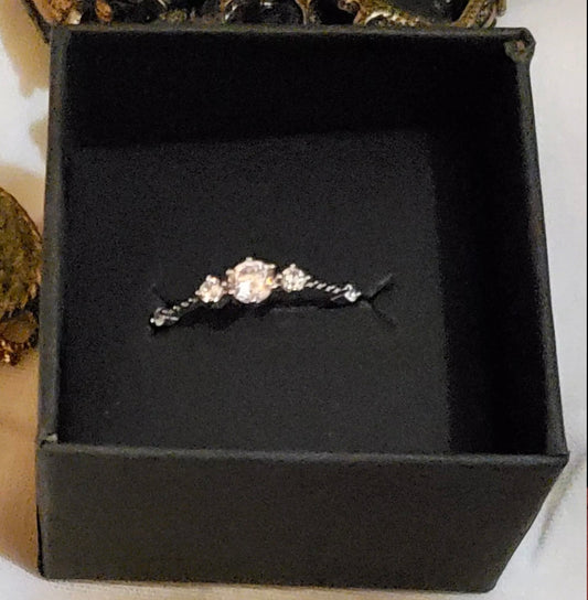 Sterling Silver Cubic Zirconia Cluster Ring – Size P, Elegant Sparkle