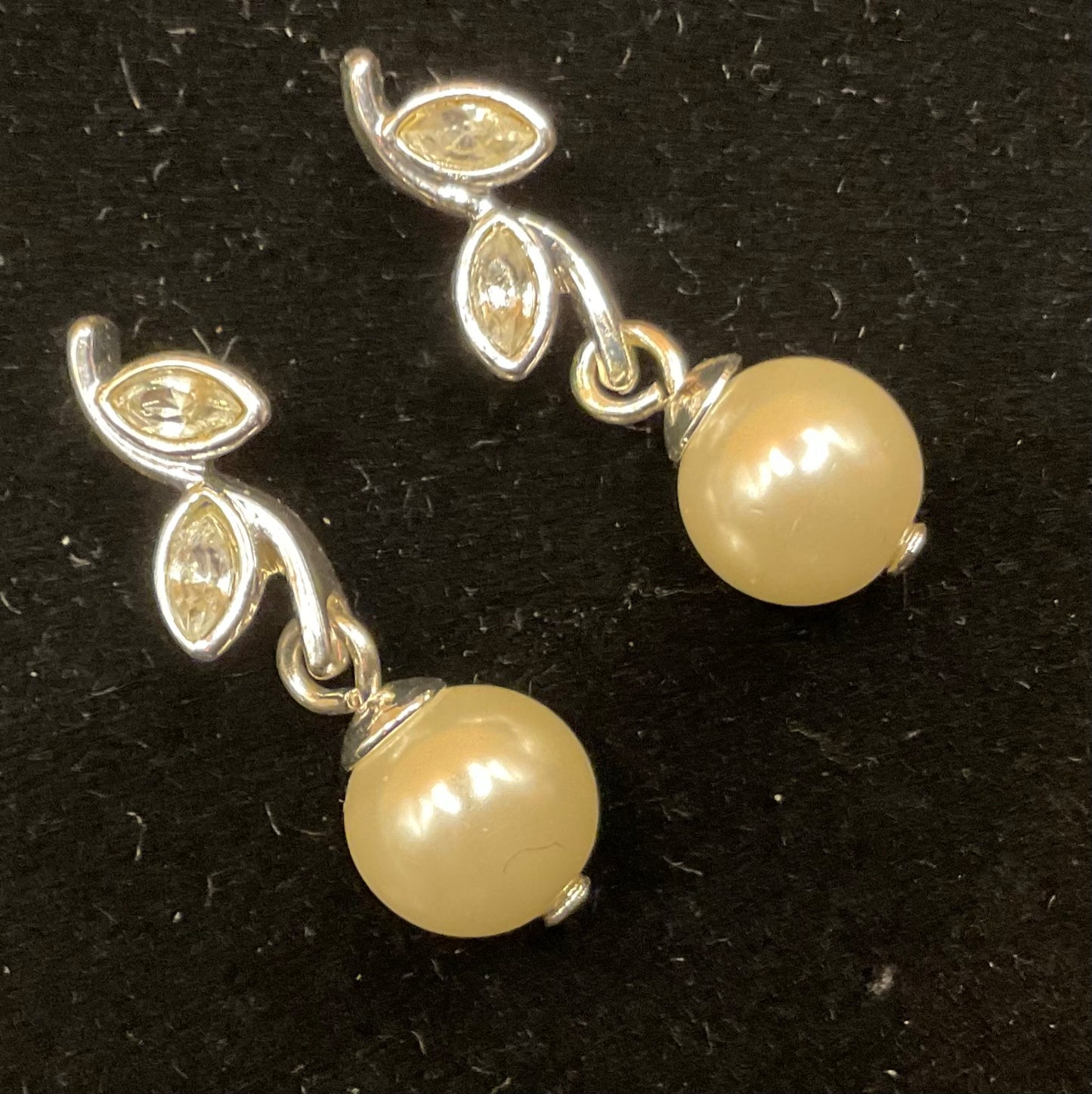 Elegant Crystal Leaf Drop Earrings with Faux Pearl Accent